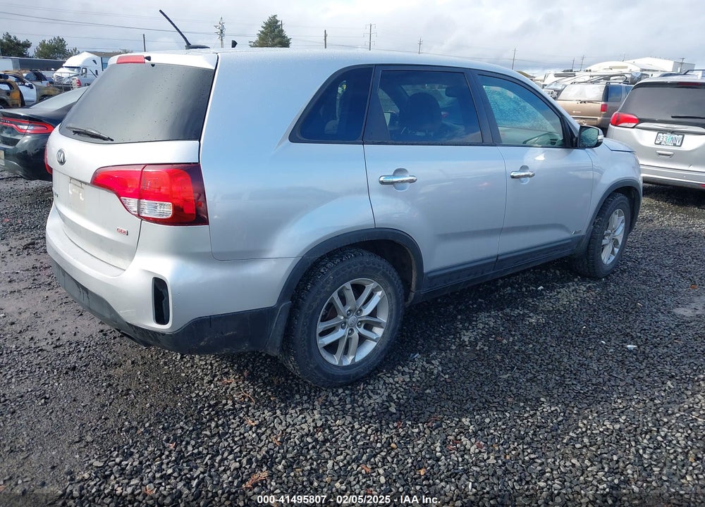 2014 KIA SORENTO LX VIN: 5XYKTCA64EG486222
