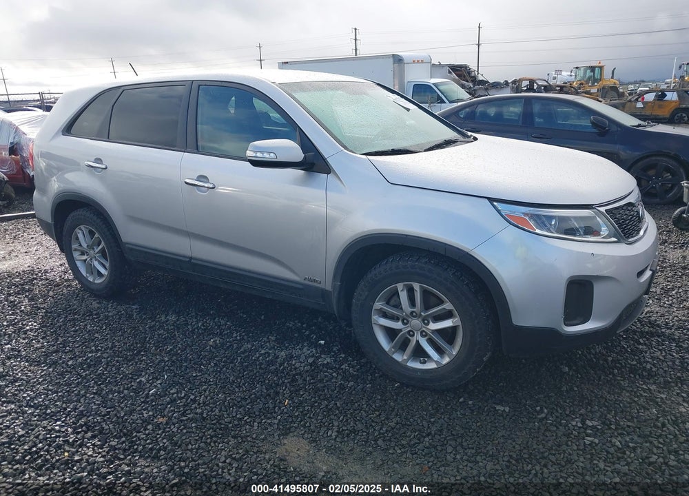 2014 KIA SORENTO LX VIN: 5XYKTCA64EG486222