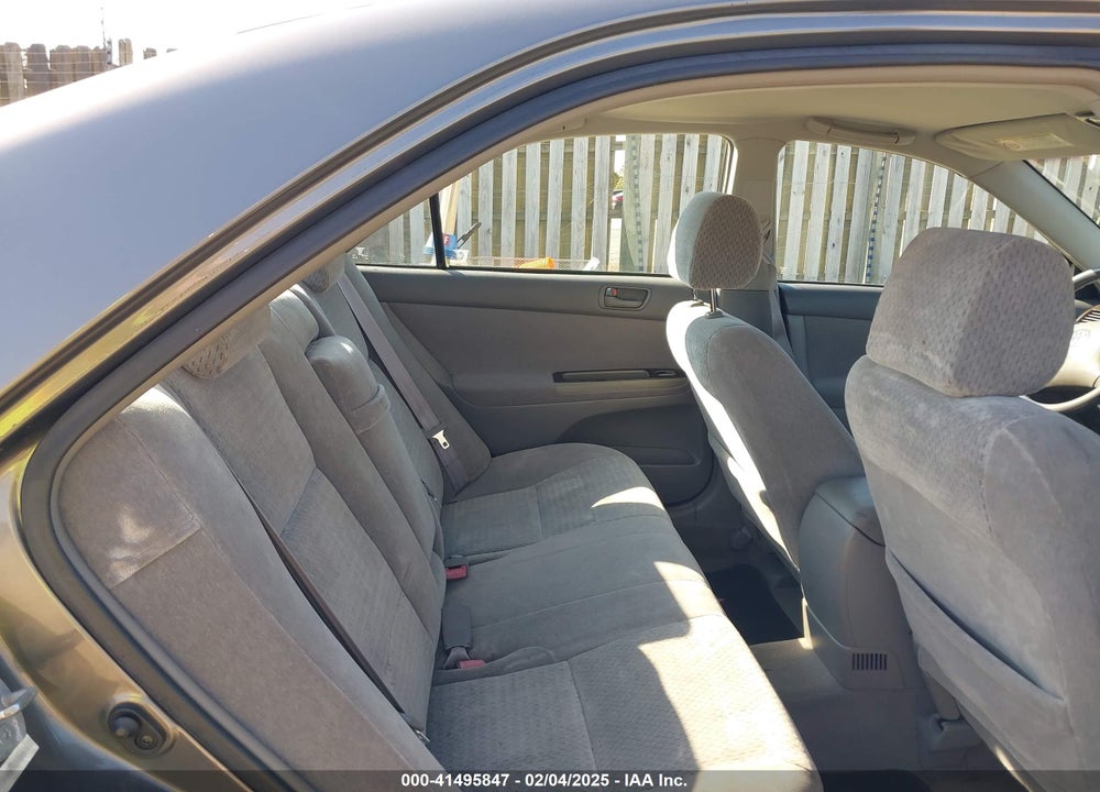 2002 TOYOTA CAMRY LE VIN: 4T1BE32K52U538601