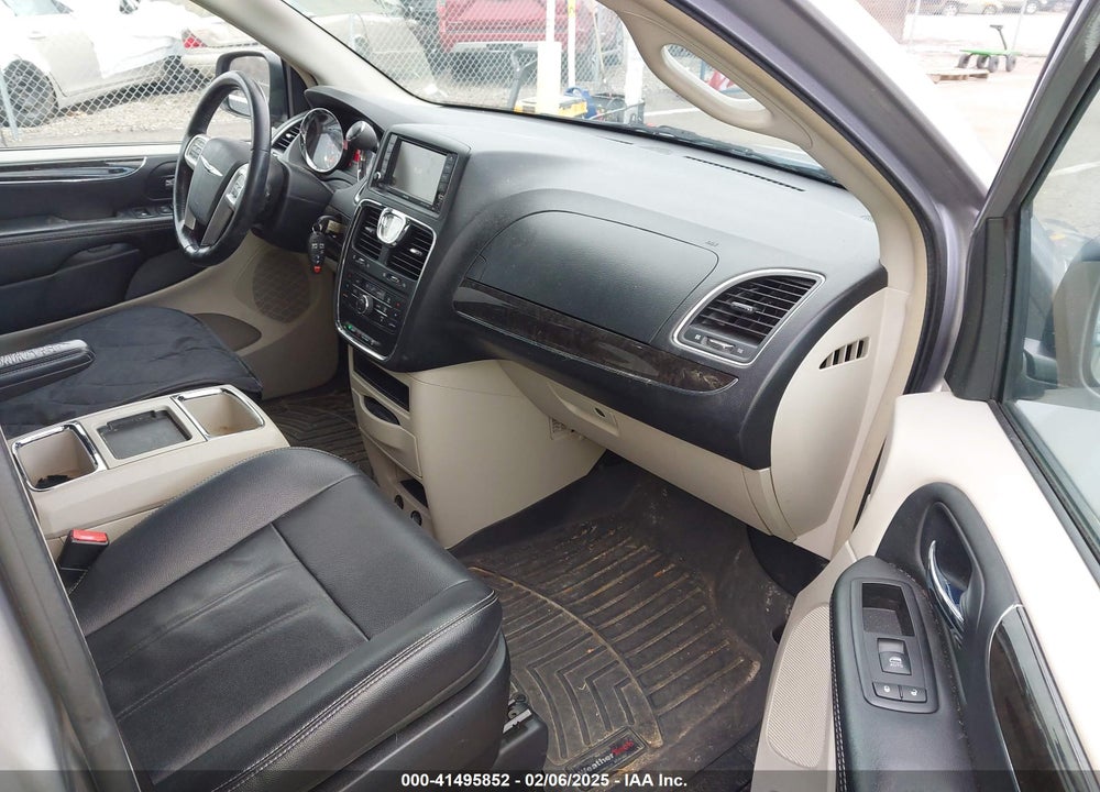 2014 CHRYSLER TOWN & COUNTRY TOURING VIN: 2C4RC1BG5ER271177