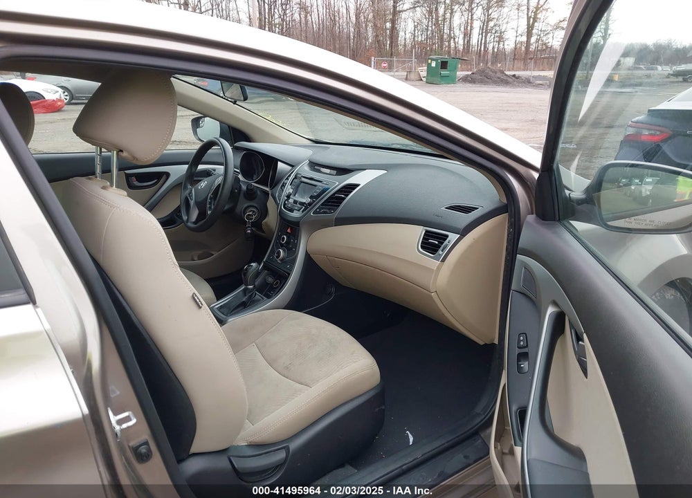 2014 HYUNDAI ELANTRA VIN: 5NPDH4AEXEH529655