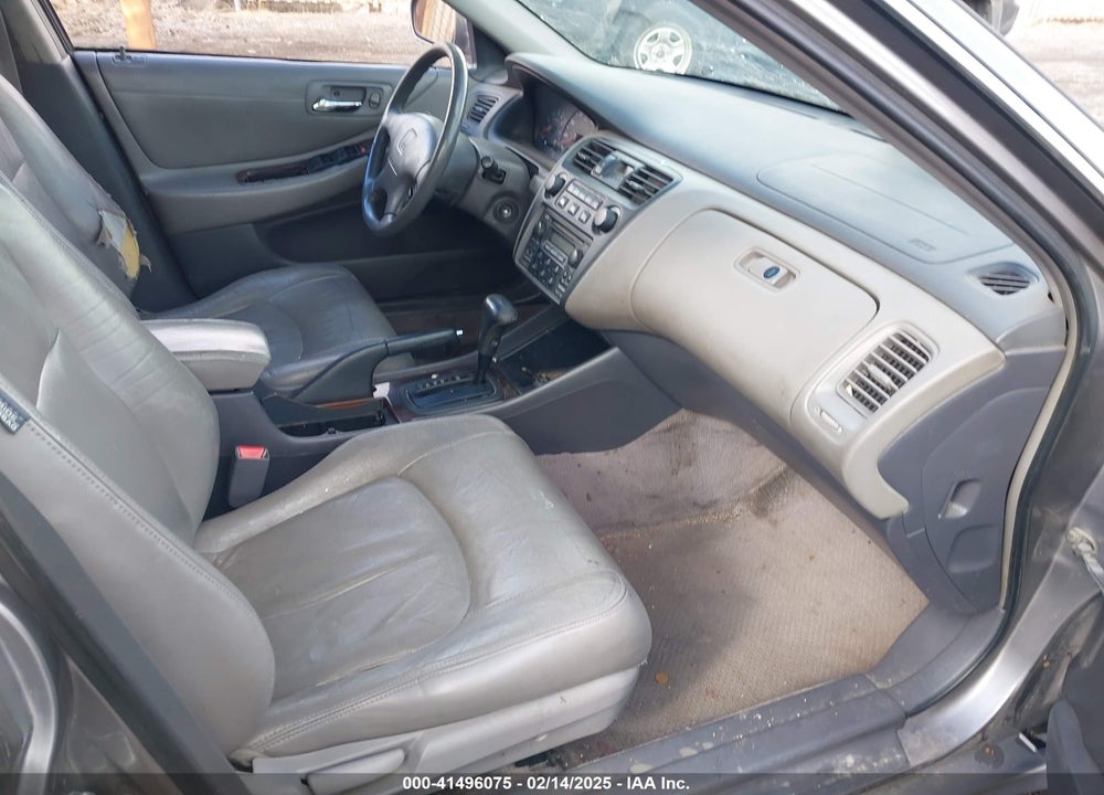 2000 HONDA ACCORD 2.3 EX VIN: JHMCG668XYC006129