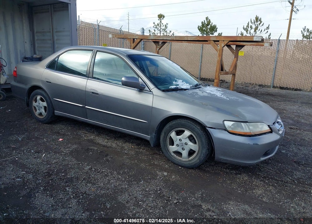 2000 HONDA ACCORD 2.3 EX VIN: JHMCG668XYC006129