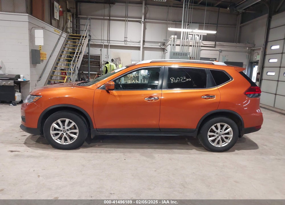 2017 NISSAN ROGUE SV VIN: JN8AT2MV1HW020025