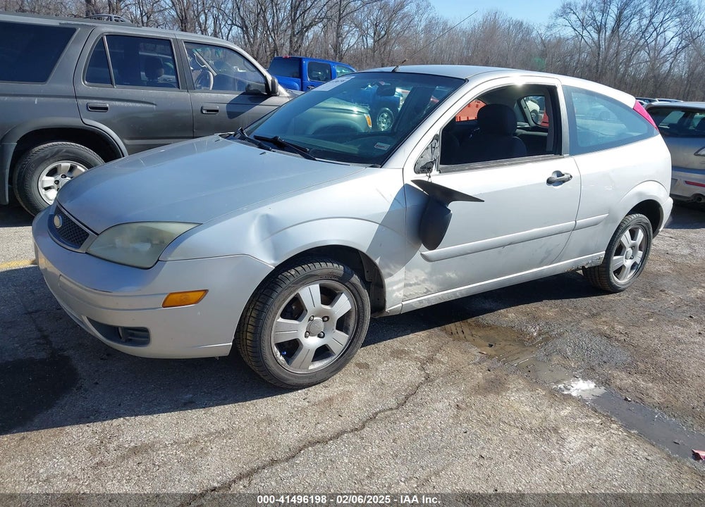 2005 FORD FOCUS ZX3 VIN: 3FAFP31N35R140090
