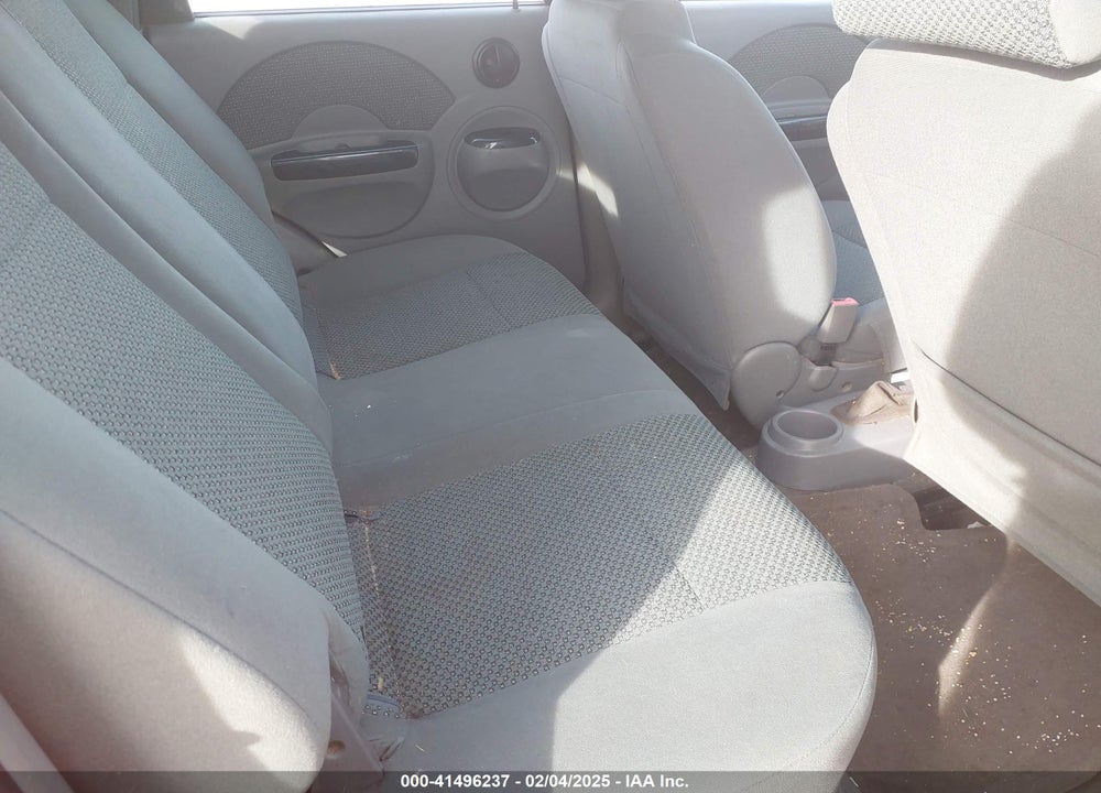 2004 CHEVROLET AVEO LS VIN: KL1TJ62654B218838