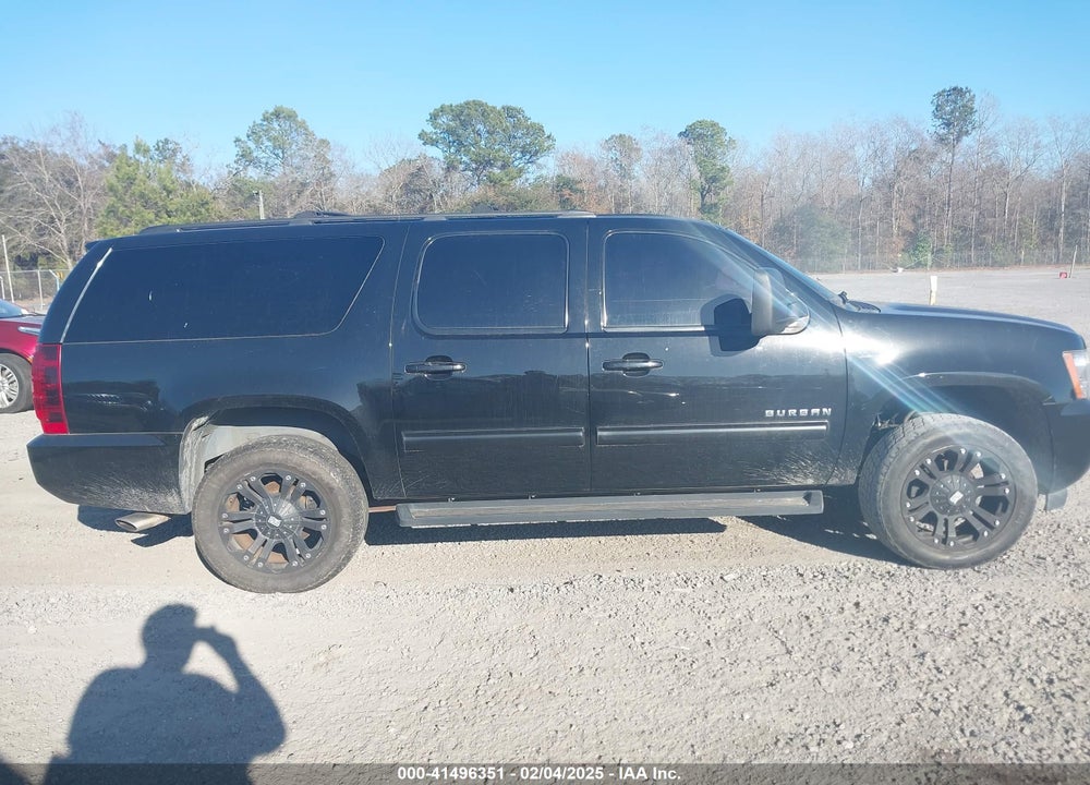 2014 CHEVROLET SUBURBAN 1500 LS VIN: 1GNSKHE71ER161605