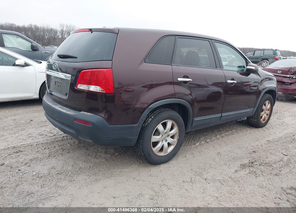 2013 KIA SORENTO VIN: 5XYKT3A14DG361983