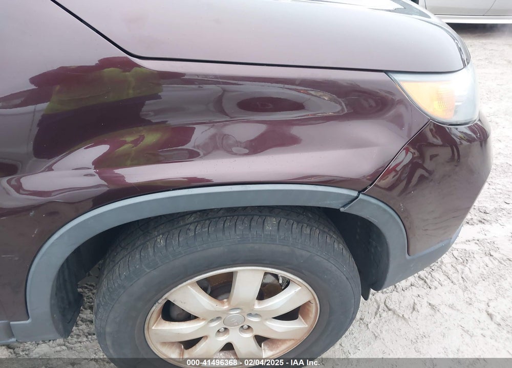 2013 KIA SORENTO VIN: 5XYKT3A14DG361983