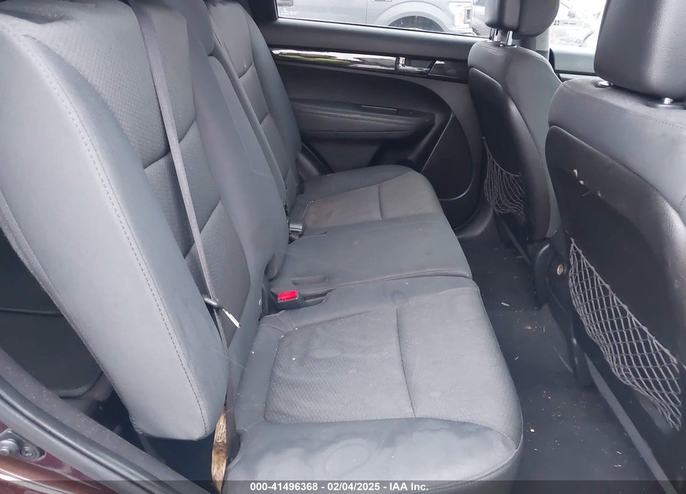 2013 KIA SORENTO VIN: 5XYKT3A14DG361983
