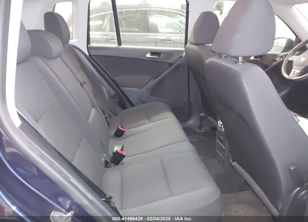 2014 VOLKSWAGEN TIGUAN VIN: WVGBV3AX0EW520531