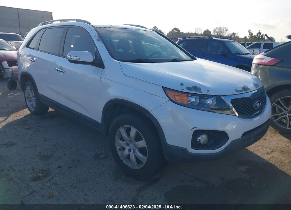 2011 KIA SORENTO VIN: 5XYKT4A1XBG133232