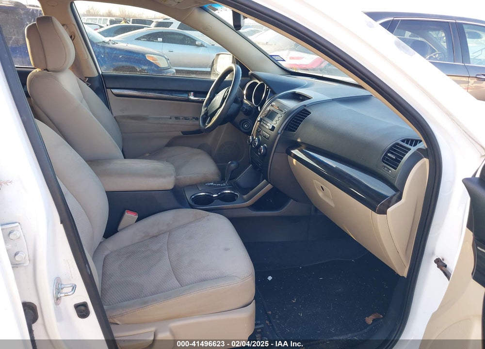2011 KIA SORENTO VIN: 5XYKT4A1XBG133232