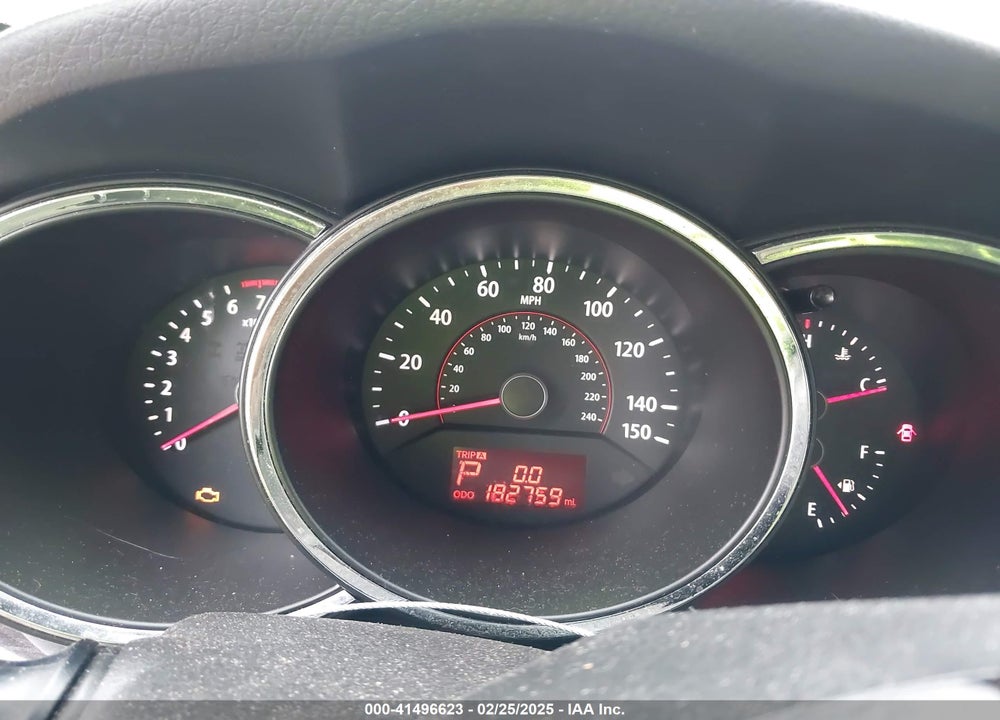 2011 KIA SORENTO VIN: 5XYKT4A1XBG133232