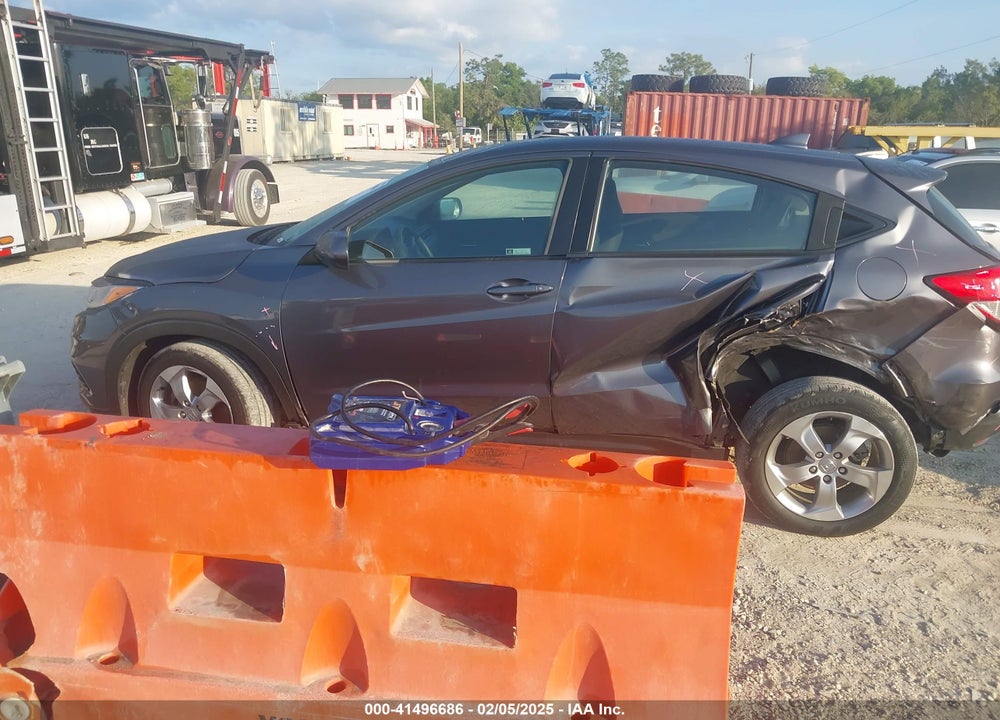 2022 HONDA HR-V 2WD LX VIN: 3CZRU5H33NM706885