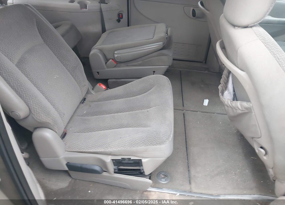2005 CHRYSLER TOWN & COUNTRY TOURING VIN: 2C4GP54L05R456556