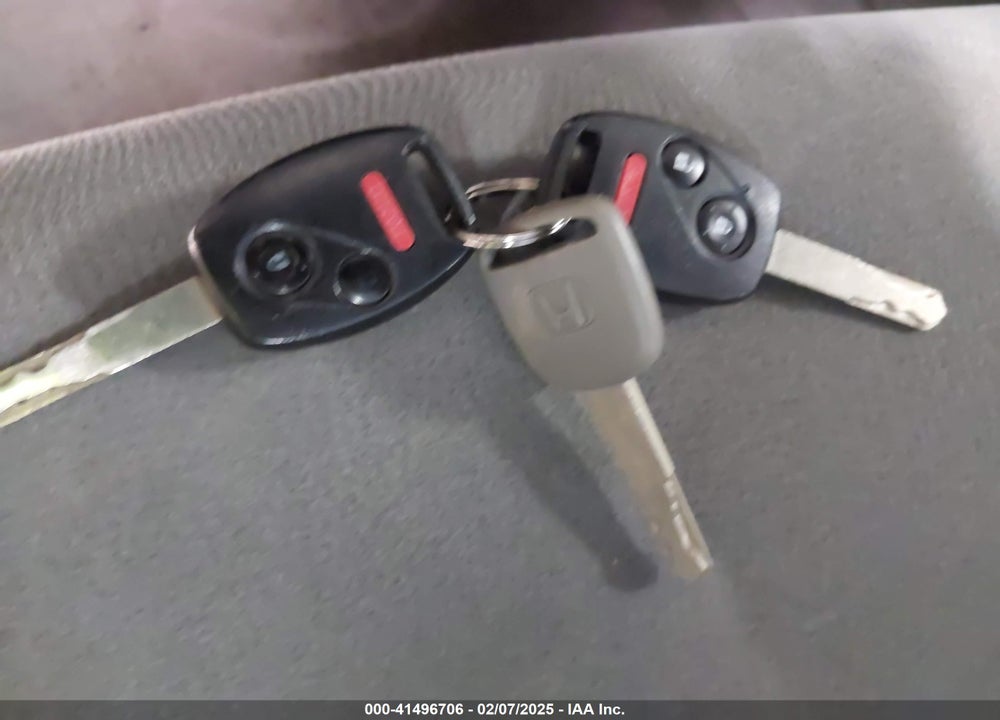 2008 HONDA CIVIC VIN: 1HGFA16598L028553