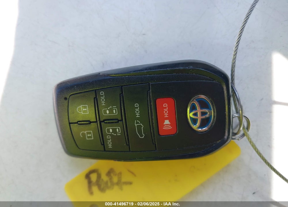 2021 TOYOTA SIENNA XLE VIN: 5TDYRKEC9MS062975