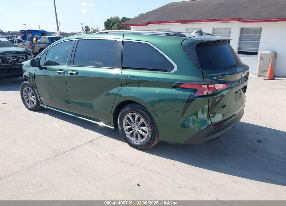 2021 TOYOTA SIENNA XLE VIN: 5TDYRKEC9MS062975