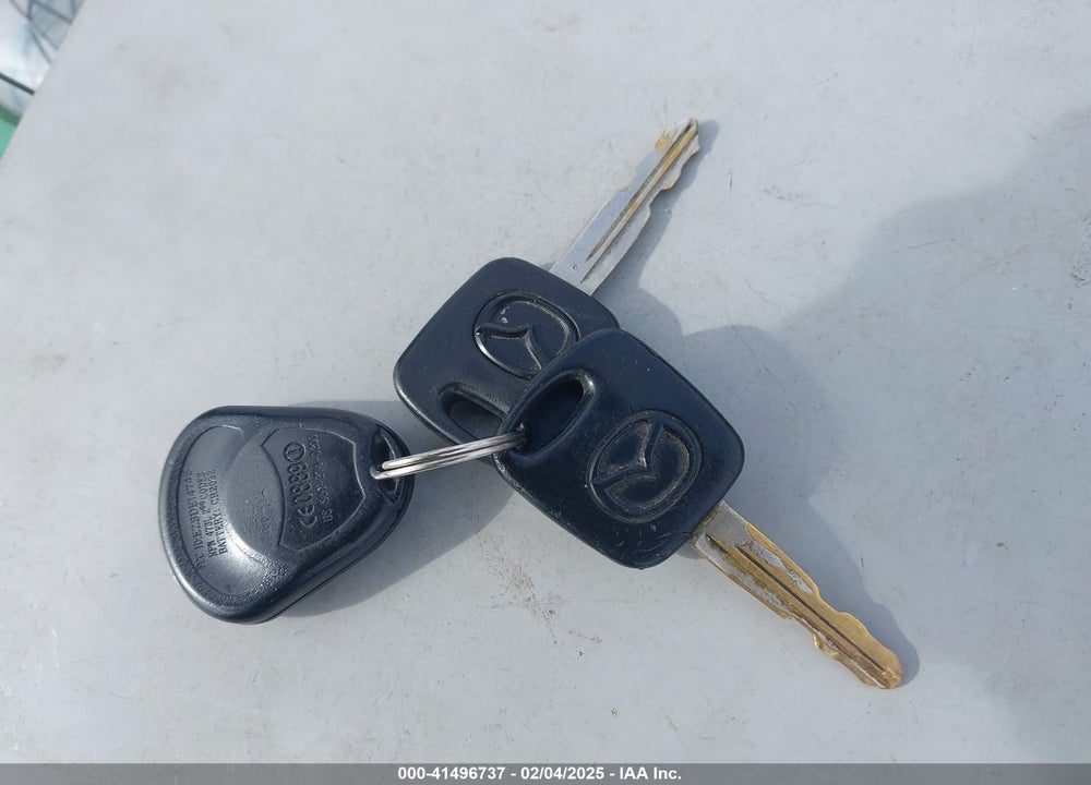 2004 MAZDA TRIBUTE DX VIN: 4F2YZ02B74KM28441