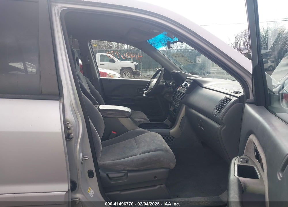 2003 HONDA PILOT VIN: 2HKYF18443H571898