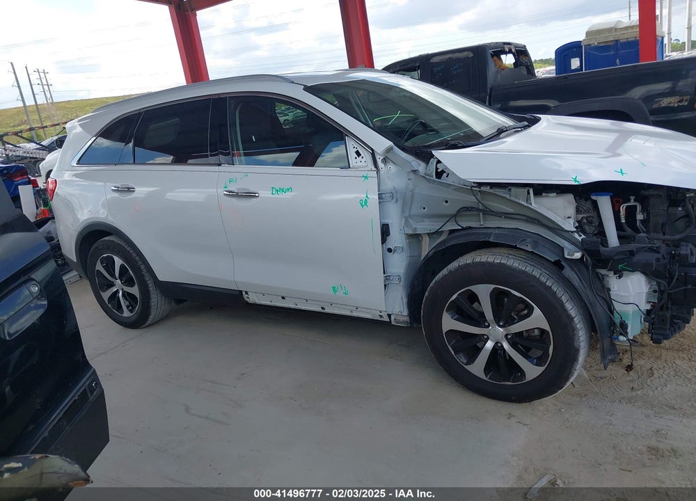 2016 KIA SORENTO 2.0T EX VIN: 5XYPH4A14GG007530