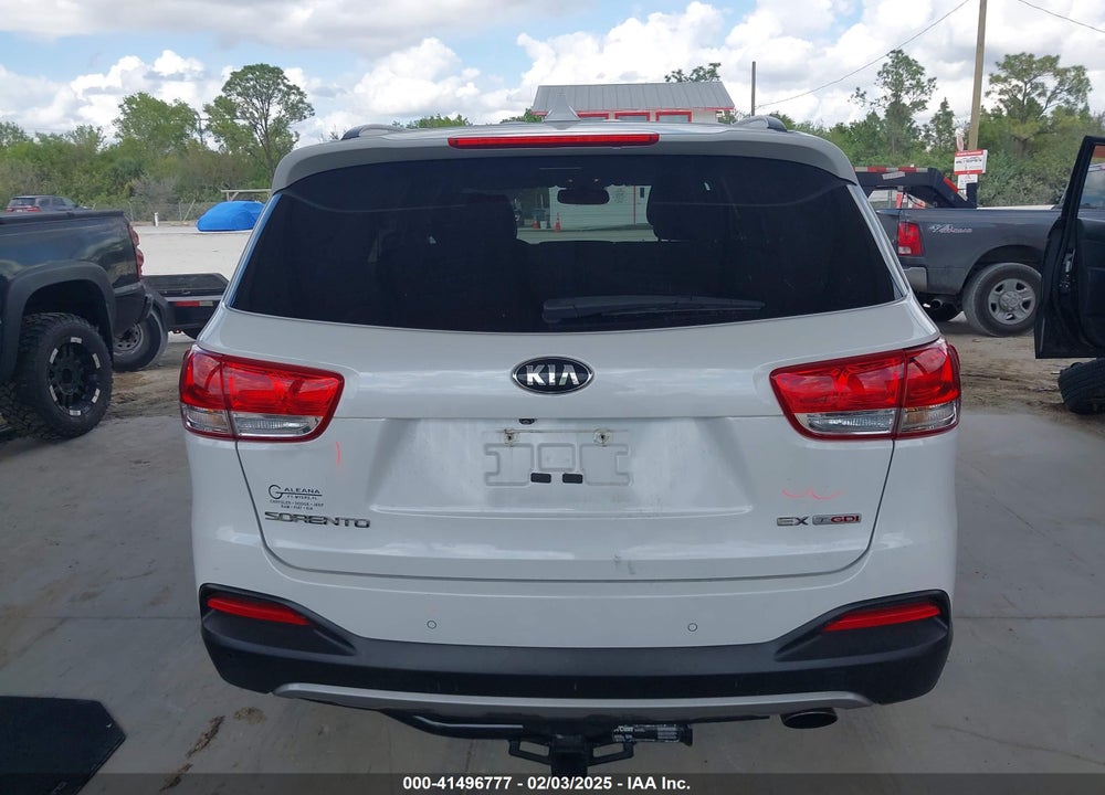 2016 KIA SORENTO 2.0T EX VIN: 5XYPH4A14GG007530
