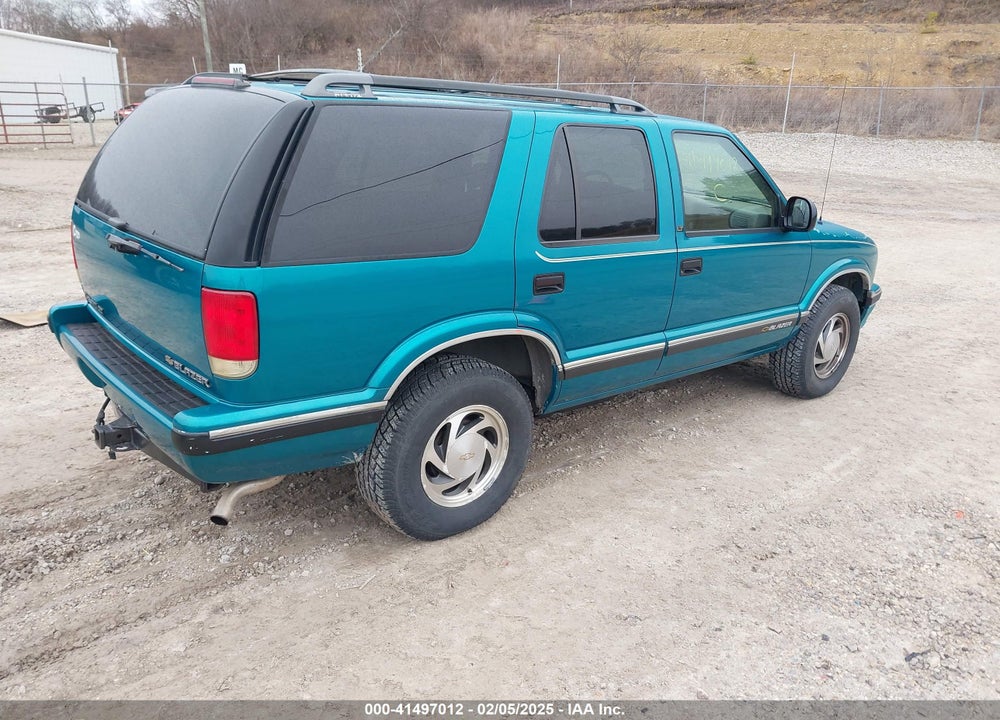 1995 CHEVROLET BLAZER VIN: 1GNDT13W6S2148232