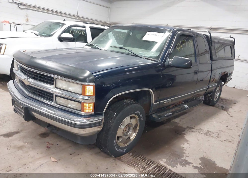 1999 CHEVROLET K1500 LS VIN: 1GCEK19R5XR144561