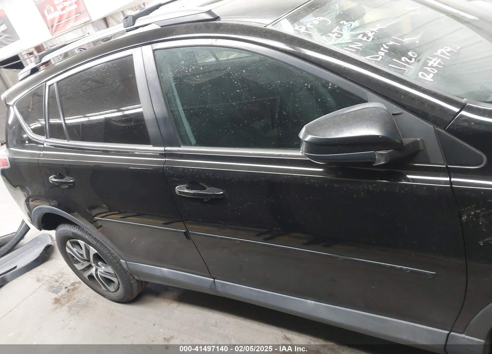 2018 TOYOTA RAV4 VIN: 2T3ZFREV5JW417979