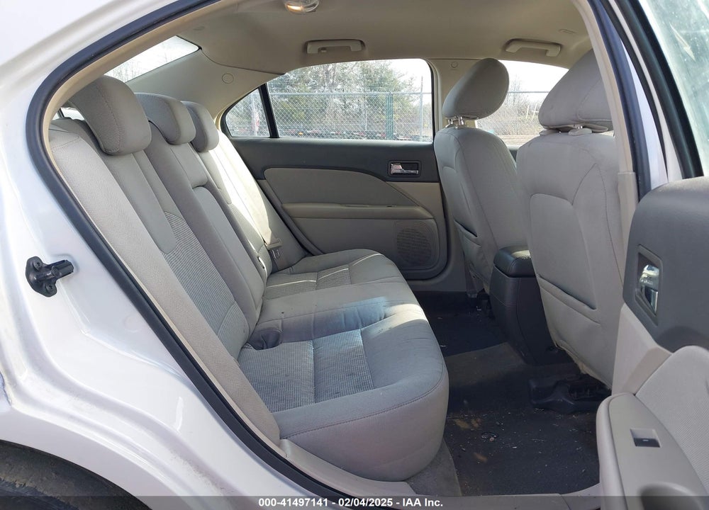 2010 FORD FUSION VIN: 3FAHP0HA9AR429527