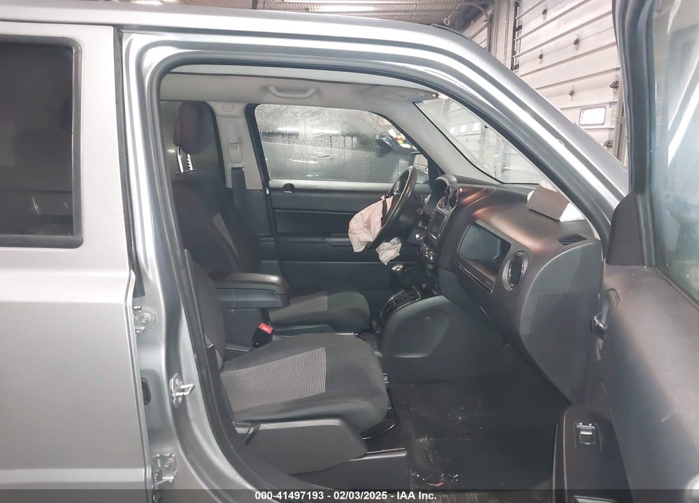 2016 JEEP PATRIOT LATITUDE VIN: 1C4NJPFB2GD590449