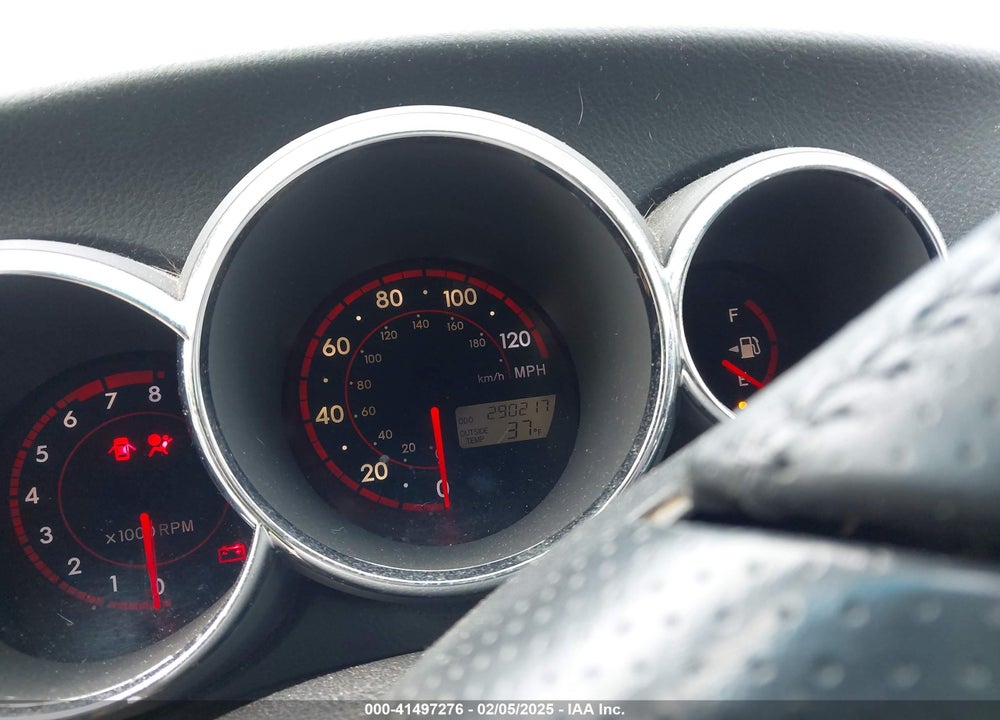 2005 TOYOTA MATRIX/XR VIN: 2T1KR32E05C429130