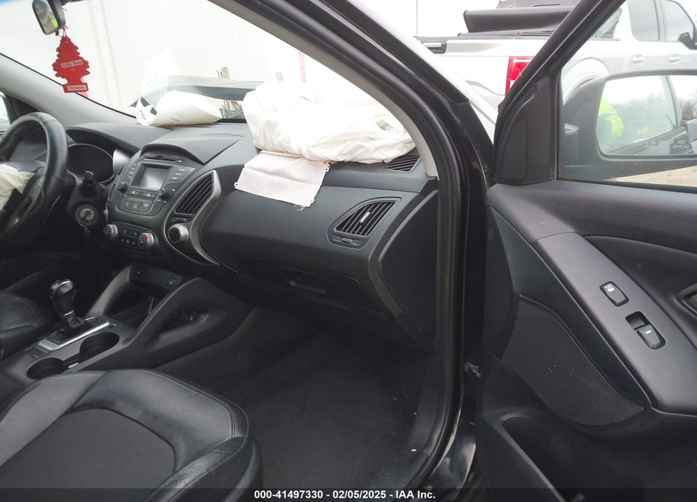 2015 HYUNDAI TUCSON SE VIN: KM8JUCAG2FU049560