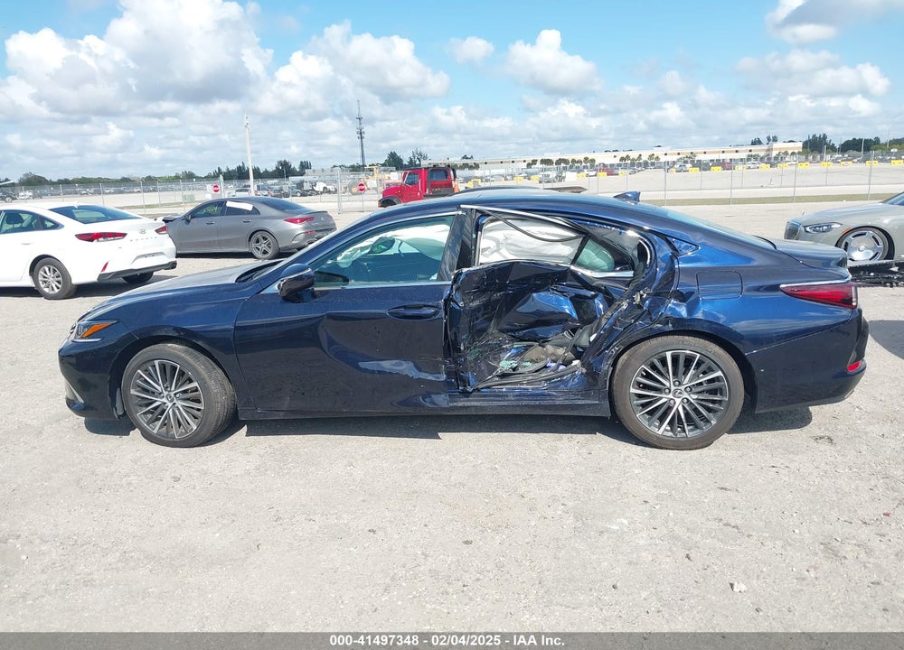 2024 LEXUS ES VIN: 58ADZ1B15RU180461