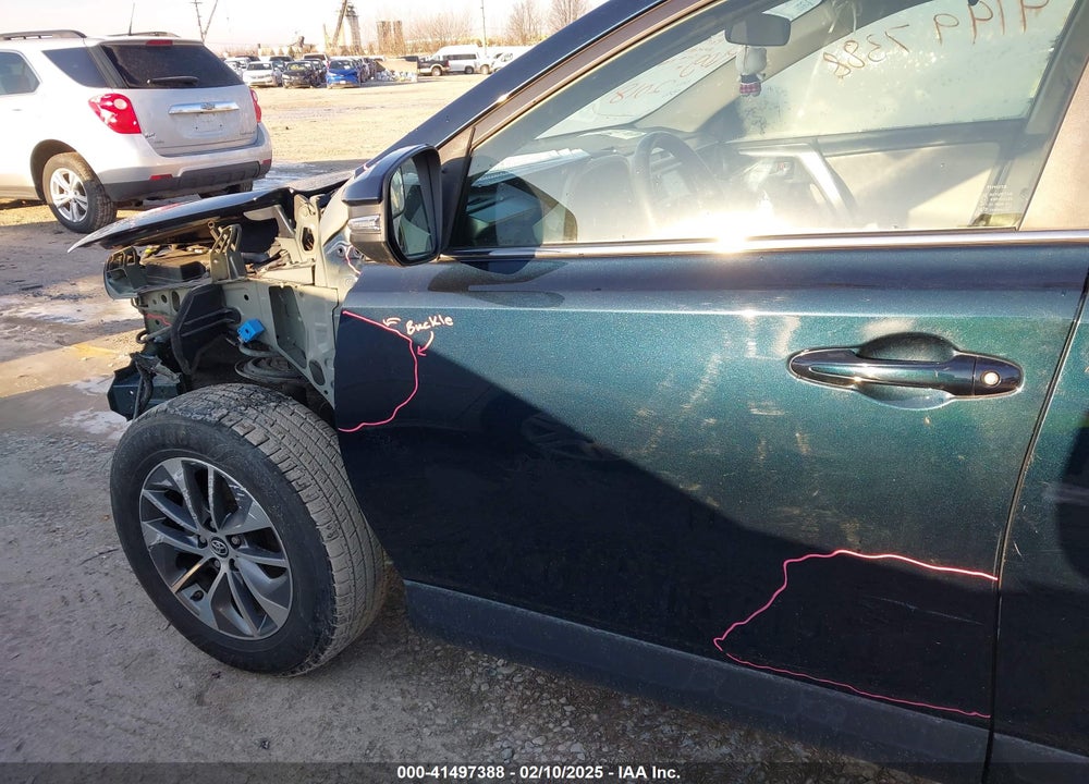 2018 TOYOTA RAV4 HYBRID XLE VIN: JTMRJREV4JD159904