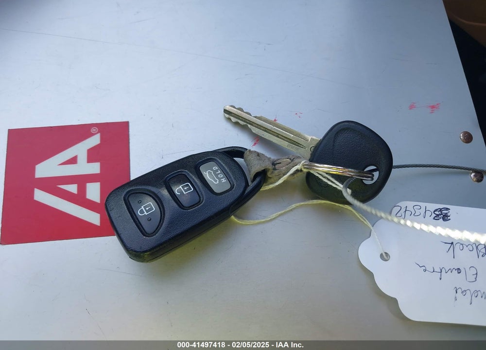 2013 HYUNDAI ELANTRA VIN: 5NPDH4AE2DH334342