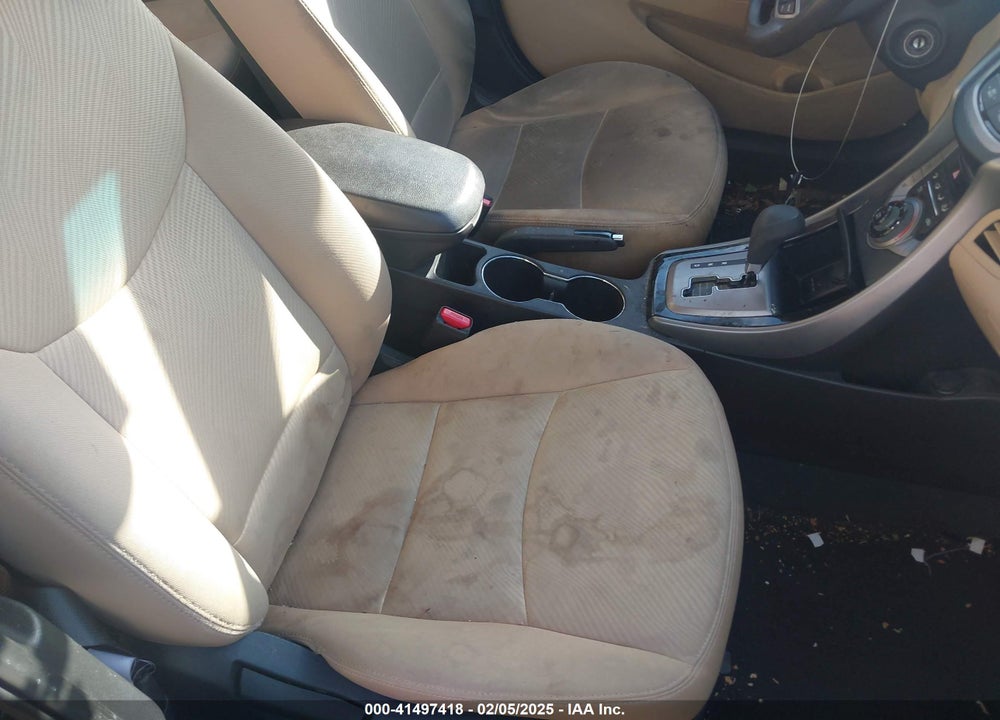 2013 HYUNDAI ELANTRA VIN: 5NPDH4AE2DH334342
