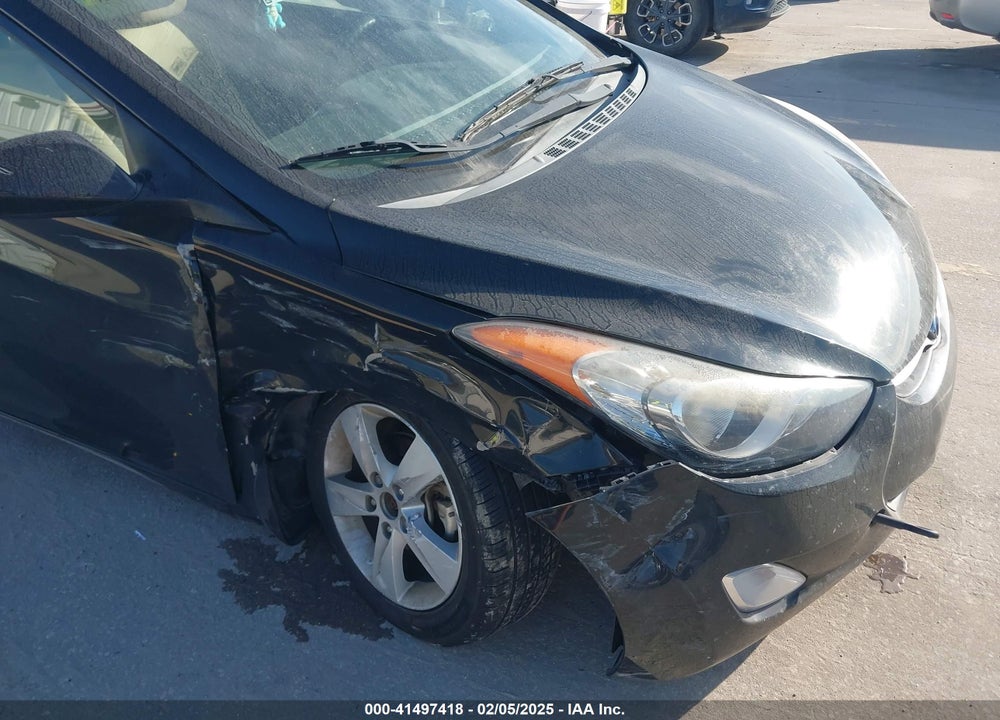 2013 HYUNDAI ELANTRA VIN: 5NPDH4AE2DH334342