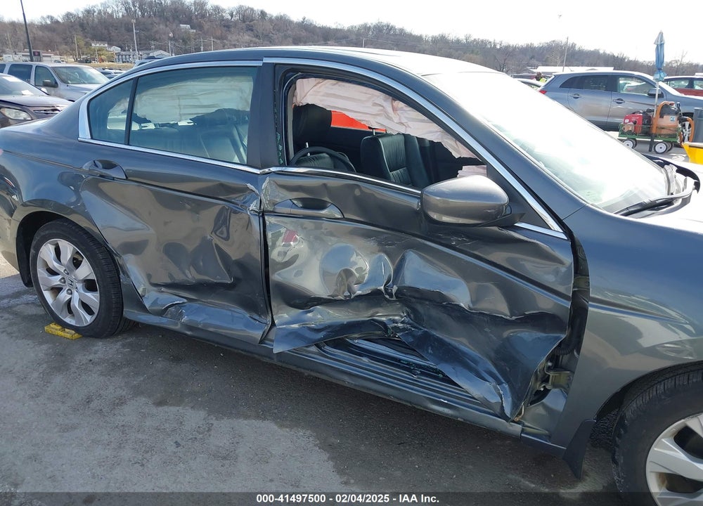 2009 HONDA ACCORD 2.4 EX-L VIN: 1HGCP258X9A027752