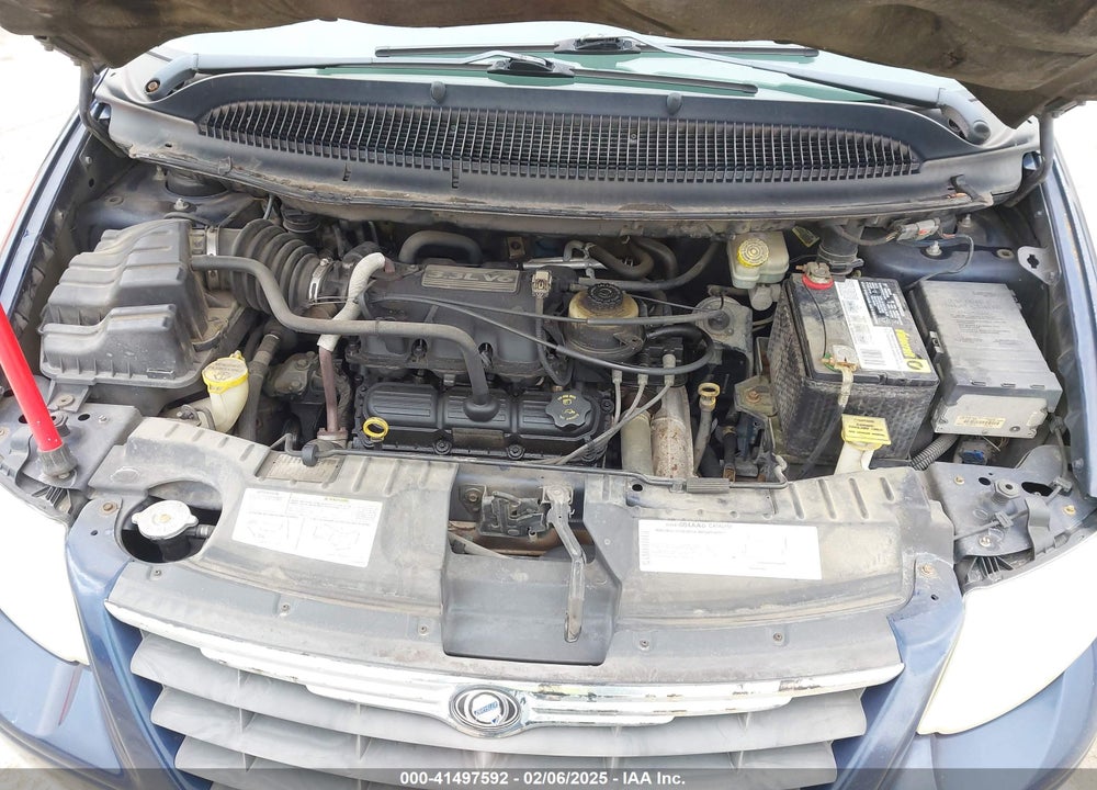 2005 CHRYSLER TOWN & COUNTRY LX VIN: 2C4GP44R55R152217