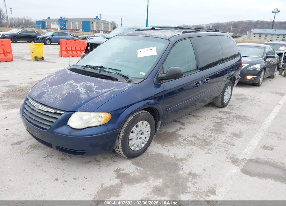 2005 CHRYSLER TOWN & COUNTRY LX VIN: 2C4GP44R55R152217