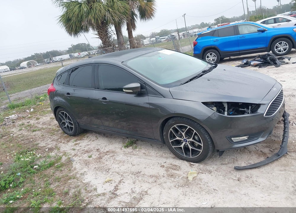 2017 FORD FOCUS SEL VIN: 1FADP3M24HL307570