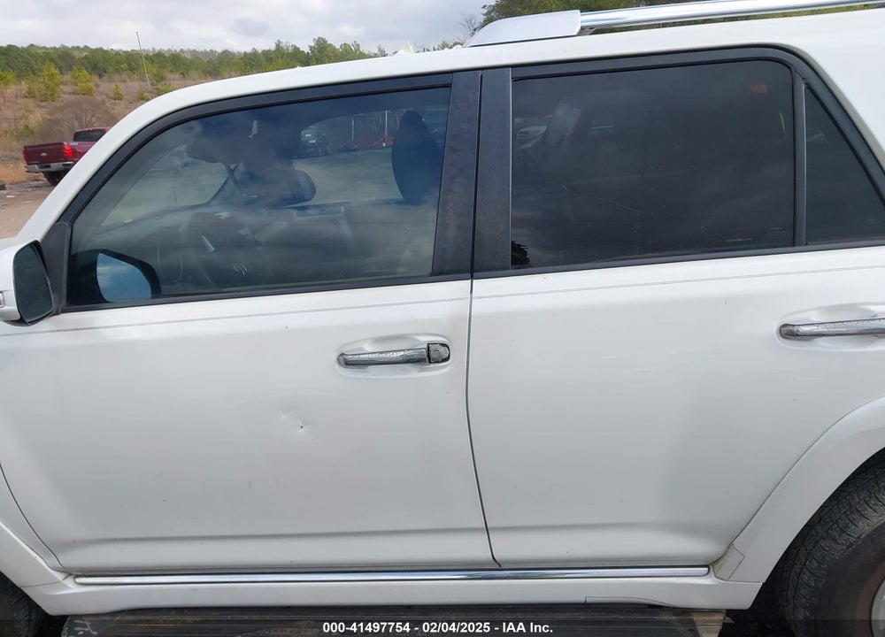 2011 TOYOTA 4RUNNER SR5 V6 VIN: JTEZU5JR5B5022745