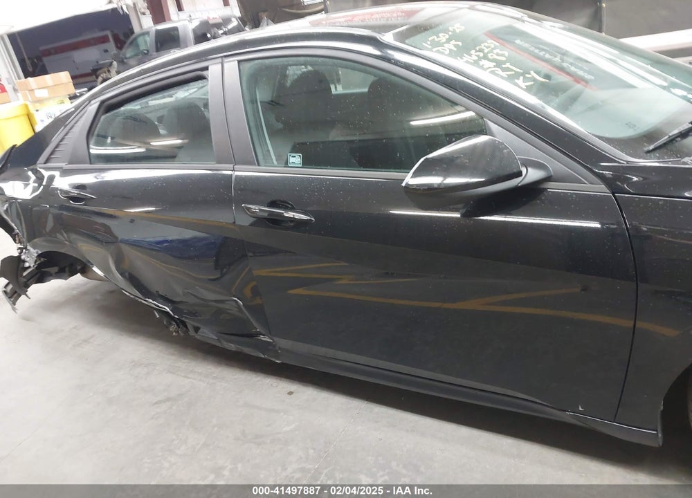 2021 HYUNDAI ELANTRA VIN: 5NPLL4AG8MH049429