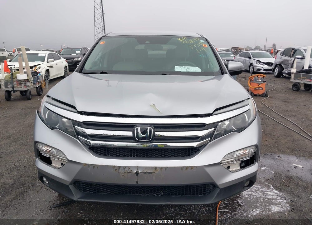 2017 HONDA PILOT VIN: 5FNYF5H49HB028902
