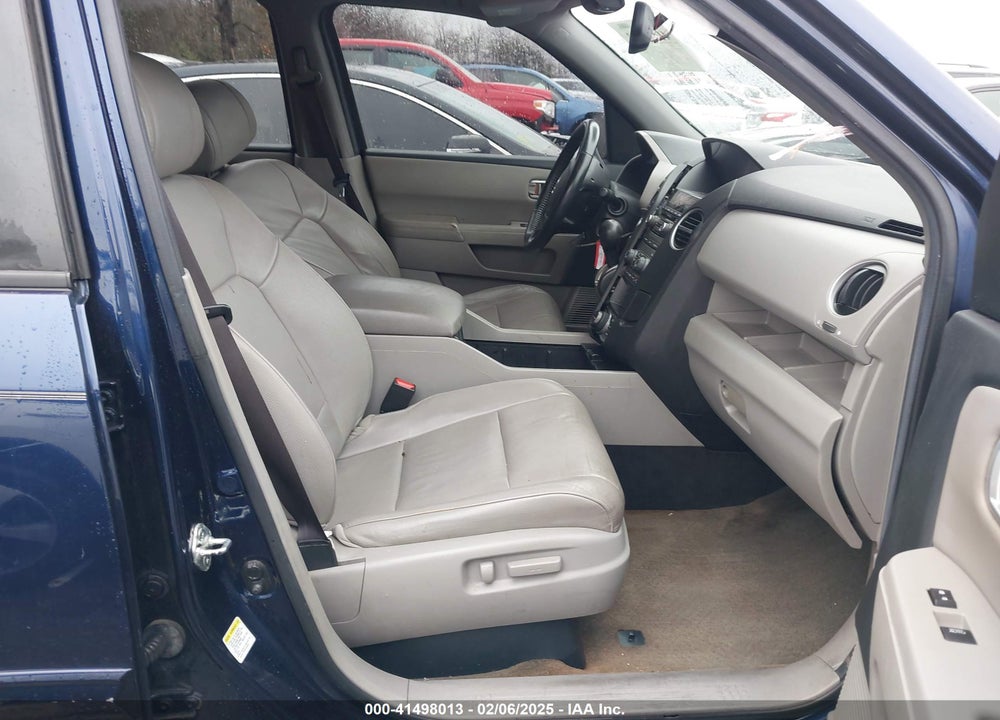 2013 HONDA PILOT EX-L VIN: 5FNYF4H74DB055195
