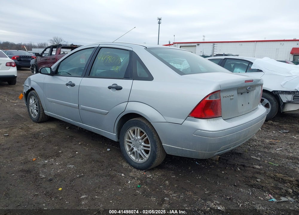 2007 FORD FOCUS S/SE/SES VIN: 1FAFP34N07W127583