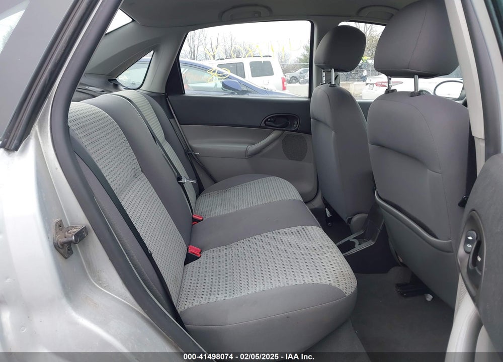 2007 FORD FOCUS S/SE/SES VIN: 1FAFP34N07W127583