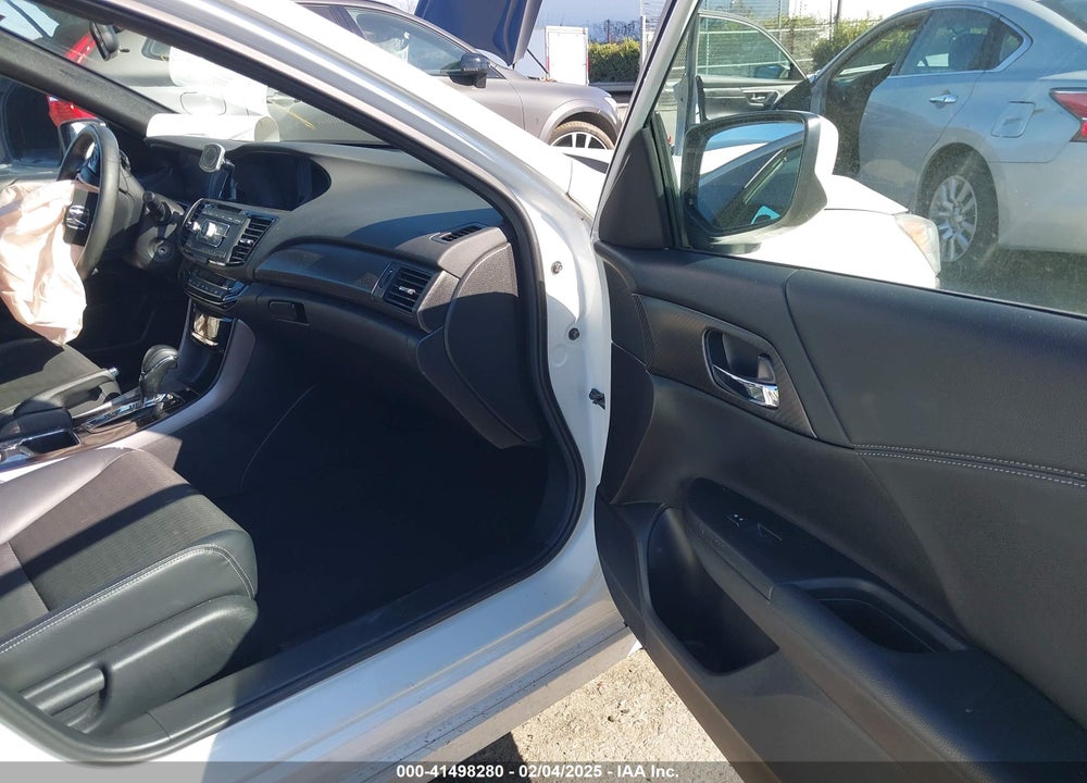 2016 HONDA ACCORD VIN: 1HGCR2F50GA144655